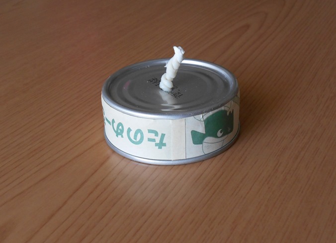 ツナ缶で作る簡易ランプの画像