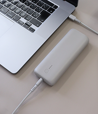 PD45W以上 パソコン対応モバイルバッテリー