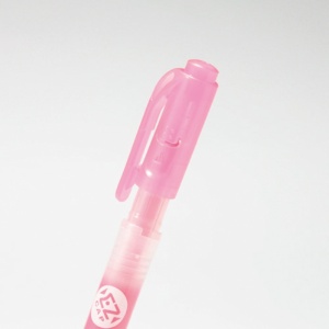 ＴＡＮＯＳＥＥ　キャップが外しやすい蛍光ペン　ツイン　ピンク　１本3