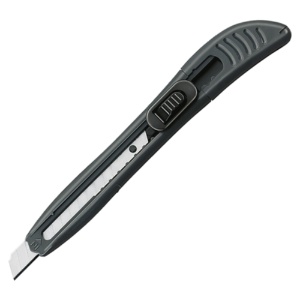 コクヨ　カッターナイフ（標準型・グリップ付）　ユニバーサルデザイン　ブラック　ＨＡ－７ＮＤ　１本1