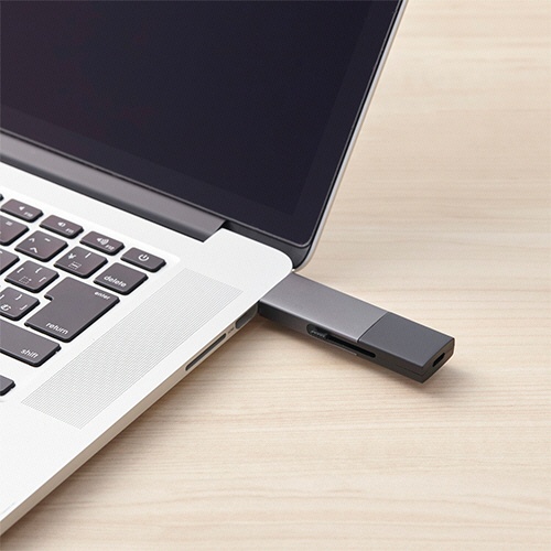 エレコム　外付けポータブルＳＳＤ　１ＴＢ　ブラック　ＥＳＤ－ＥＷＣ１０００ＧＢＫ　１個10