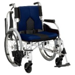 マキテック　多機能タイプ車いす　カラーズ　スイングアウトタイプ（自走式・背折れタイプ）　シート幅４２ｃｍ　ＫＣ－２