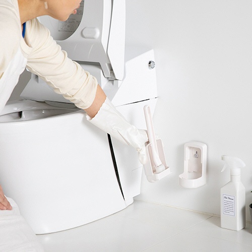マーナ　フチ裏スッキリ　トイレブラシミニ　ホワイト　Ｗ０８５Ｗ　１個3