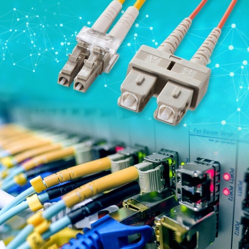 サンワサプライ　メガネ型光ファイバケーブル　ＬＣ×２－ＳＣ×２　３０ｍ　マルチモード５０μｍ　ＨＫＢ－ＬＣＳＣ５－３０Ｎ　１本3