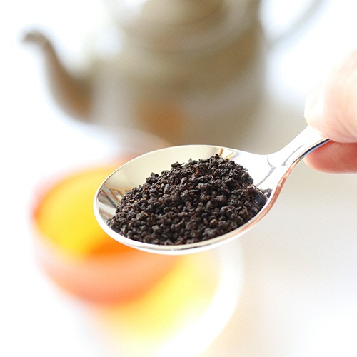 ひしわ　農薬を使わずに育てた紅茶リーフティー　缶入り　１００ｇ　１缶2