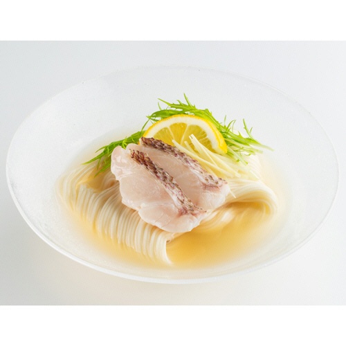 極洋　魚屋が極める出汁道　鯛だしつゆ（しお味）　７００ｇ（３－４人前）　１パック4