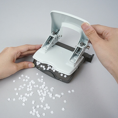 カール事務器　２穴パンチ　アリシス　３５枚穿孔　ホワイト　ＬＰＮ－３５－Ｗ　１台5