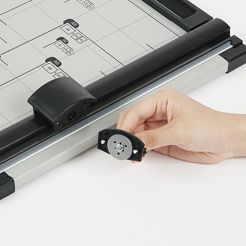 ディスクカッター DC-21ON(A4) カール事務器 カール事務器 裁断機 ディスクカッター DC-210N A4サイズ - アスクル