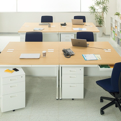 エランサ　オフィスデスク　平デスク　幅１０００ｍｍ　ナチュラル／ホワイト　（組立設置込）　ＴＫＤＳ－Ｎ１０７Ｆ－ＭＷ　１台4