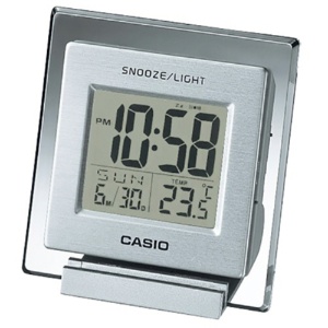 カシオ　デジタルクオーツ置時計　温度計付　シルバー　ＤＱ－７３５－８ＪＦ　１台1