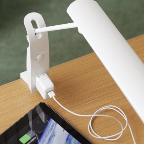 スワン電器　ＬＥＤデスクライト　スタンド式　１４Ｗ　１３５０Ｌｘ　ホワイト　ＤＳ－５０６ＷＨ　１台2