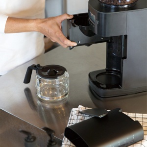 シロカ　コーン式全自動コーヒーメーカー　カフェばこＰＲＯ　ＳＣ－ＣＦ２５１　１台7