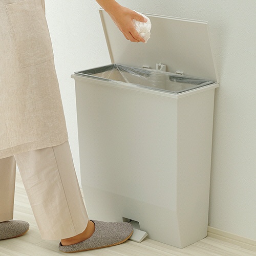 リス　ＨＯＭＥ＆ＨＯＭＥ　通路で使えるペダルダストボックス　４５Ｌ　グレー　ＤＳ－９８０－１４５－７　１台2