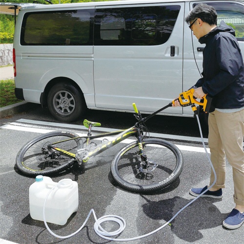 京セラインダストリアルツールズ　充電式ポータブルウォッシャー　ＢＰＷ－１８００Ｌ１　１台3