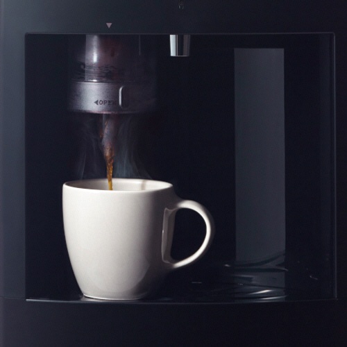 富士山ＧＸホールディングス　ウォーターサーバー　ＦＲＥＣＩＯＵＳ　Ｓｌａｔ＋ｃａｆｅ　マットブラック　ＩＣＷＬＣ－ＢＫ００１　１台6