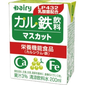 南日本酪農協同　デーリィ　カル鉄飲料　マスカット　２００ｍｌ　紙パック　１ケース（１８本）